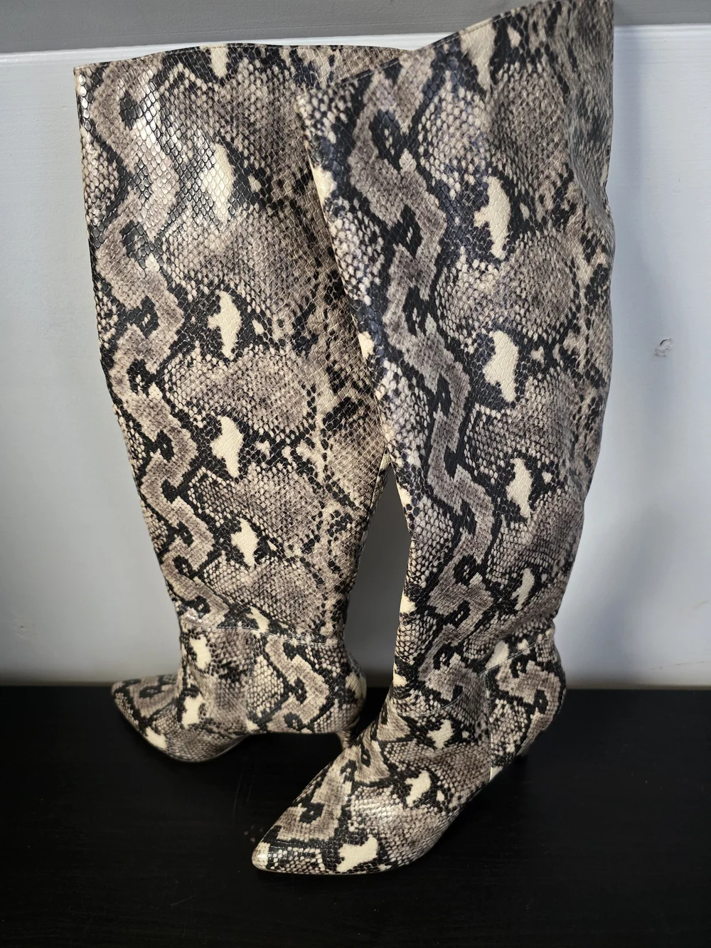 Steve Madden Beige and Black Snake-Print Pointed Stiletto Pumps